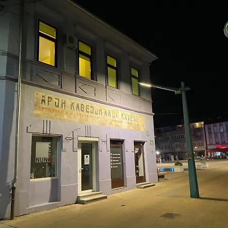 Apartment & Fountain *